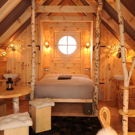 Cabane Lodge Domaine Du Lac Chambon Murol Dış mekan fotoğraf