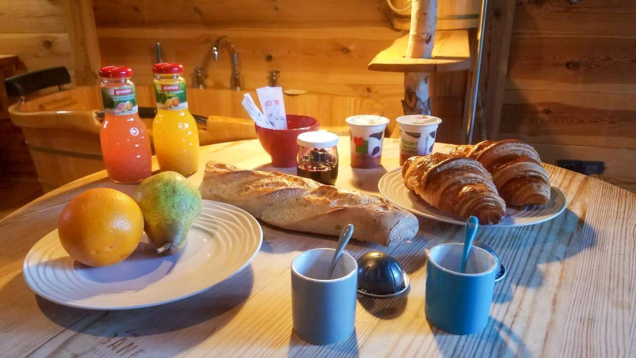 Cabane Lodge Domaine Du Lac Chambon Murol Dış mekan fotoğraf