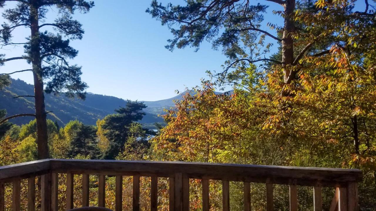 Cabane Lodge Domaine Du Lac Chambon Murol Dış mekan fotoğraf